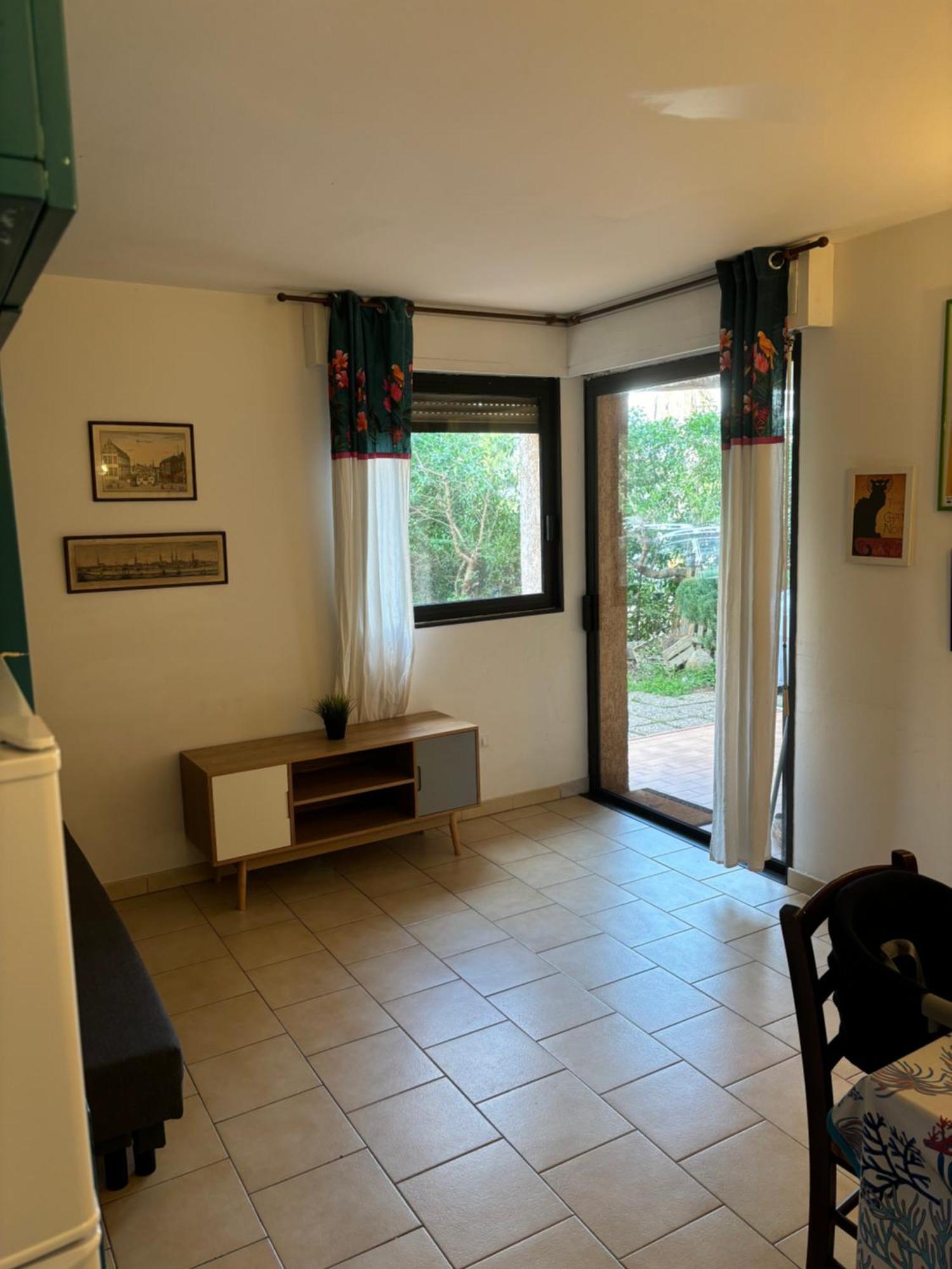 Appartamento Con Giardino A 50 M Dal Mare เอลเลอรูซ ภายนอก รูปภาพ